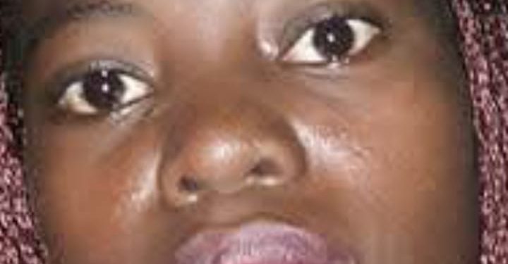 Haitiana quema las manos de su hijo menor de edad por mil pesos