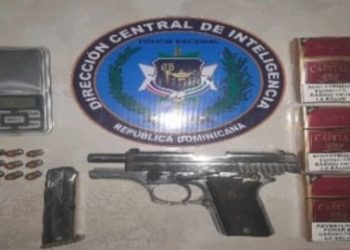 Operativos en Moca dejan dos detenidos y ocupación de arma de fuego durante allanamientos