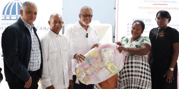 DGDC lleva “La Ruta Comunitaria” a El Carril de Haina con jornada médica, entrega de medicamentos y acondicionamiento de viviendas