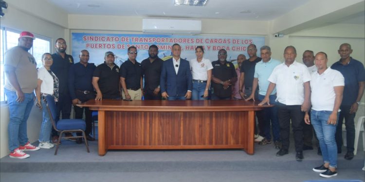 Sindicatos de transporte de carga anuncian tregua de tarifas por crisis internacional