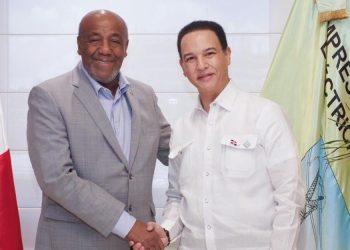 ETED y Antonio Almonte, cónsul dominicano en Boston y asesor energético del Poder Ejecutivo, abordan avances del sistema eléctrico nacional