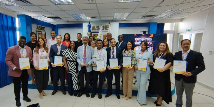 ADOCOC marca un hito con “Esencia 360”: apertura de la XI semana de la comunicación cristiana