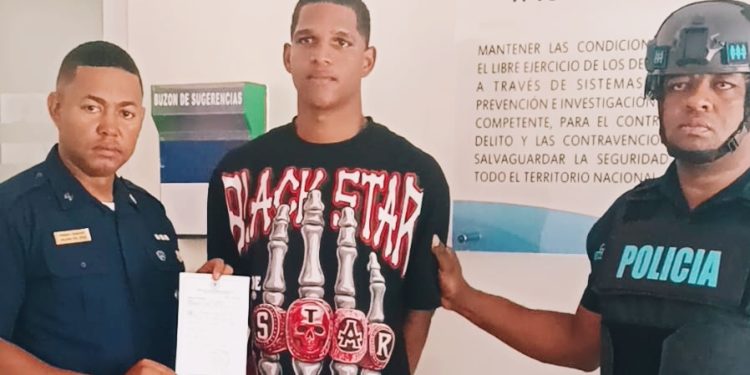 Policía informa se entrega “El Burro”, presunto responsable de múltiples atracos en SDE