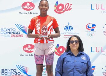 Valentina Esteban Rijo se corona campeona nacional categoría 11-12 en el Swim Open FEDDA 2026