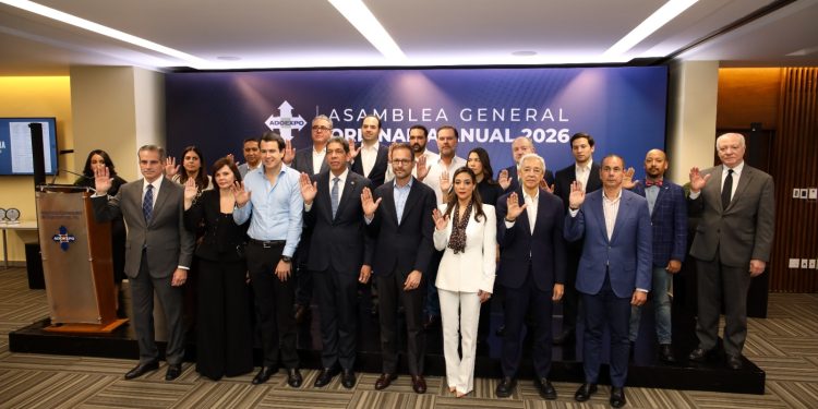 Adoexpo elige nuevo consejo directivo; continuará dirigido por Karel Castillo