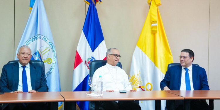 Gobierno explica plan al Episcopado