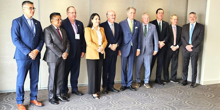 República Dominicana se reúne con el Banco Mundial, FMI, BID y bancos de inversión ante la crisis internacional