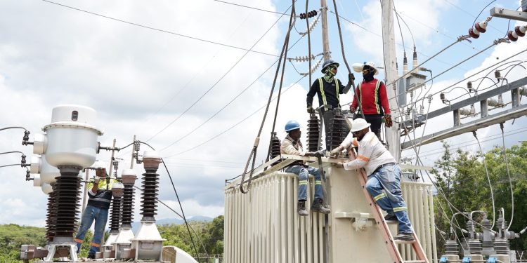 Edesur Dominicana instala transformador de potencia en subestación Cruce de Ocoa