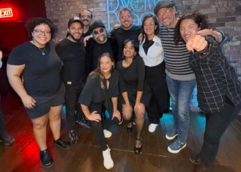 “Sí y Nights” consolida seis meses en cartelera con su formato de improvisación sin guion los martes en Velvet Room