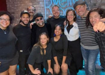 “Sí y Nights” consolida seis meses en cartelera con su formato de improvisación sin guion los martes en Velvet Room