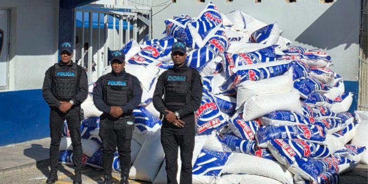 PN y Ministerio Público recuperan 291 sacos de detergente robados en San Pedro de Macorís; hay dos detenidos