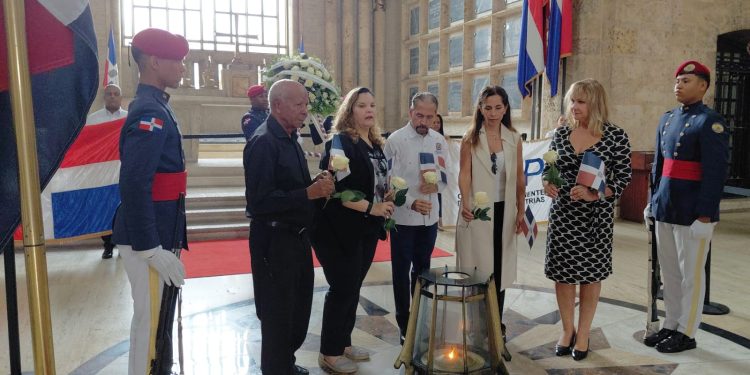 Efemérides Patrias recuerda el 61 aniversario de la Revolución de Abril de 1965