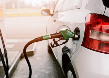 Gobierno congela precios de seis combustibles esenciales, otros presentan cambios