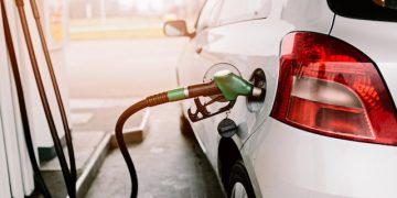 Gobierno congela precios de seis combustibles esenciales, otros presentan cambios