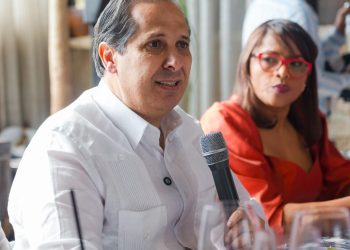 Ministro Víctor Atallah anuncia en La #Mesaza que RD asumirá en mayo la Asamblea Mundial de la Salud