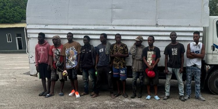 Ejército detiene 66 haitianos con estatus migratorio irregular en operativos en Bahoruco e Independencia