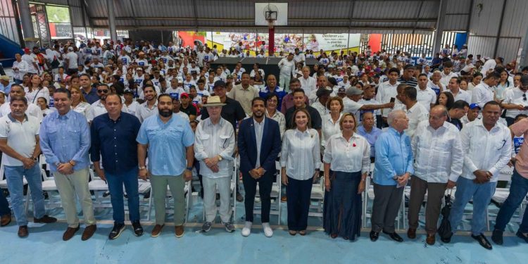 Carolina consolida ruta ganadora del PRM en Santiago con juramentación de nuevos líderes