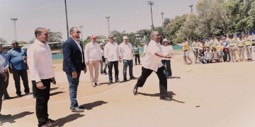 Liga de Softbol de Profesores de la UASD inaugura torneo y reconoce a Editrudis Beltrán por su impulso al deporte universitario