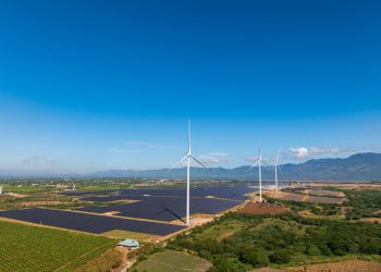 EGE Haina eleva a 76.3 % la participación de energía renovable y gas natural en su matriz energética
