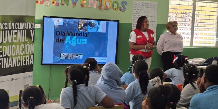 La Cruz Roja, Unicef y el Banco Popular desarrollan un  programa juvenil en Azua y Peravia
