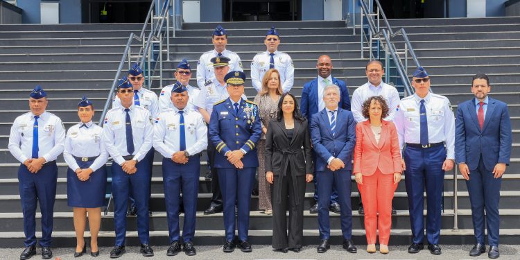 Ministra de Interior y director general PN reciben delegación española y destacan avances en reforma policial