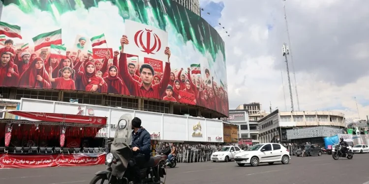 Irán moviliza a su juventud ante amenaza de EE.UU.