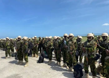 Abandonan Haití los últimos 150 policías kenianos de la misión de seguridad internacional