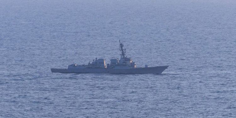 Tensión en el estrecho de Ormuz: Irán incauta dos buques y UK denuncia el ataque de varios portacontenedores