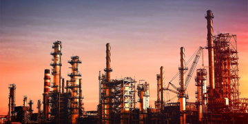 El petróleo sube ante el estancamiento de las negociaciones entre EE. UU. e Irán y las disrupciones en Ormuz