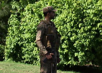 Irán advierte a EEUU que no negociará bajo “amenazas ni la fuerza”