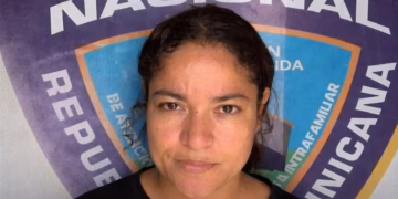 Apresan mujer destruyó vehículo de su expareja en Nagua
