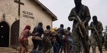 Ultiman a un pastor y secuestran a 40 feligreses en un ataque a una iglesia en Nigeria