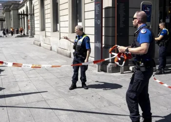 Ataque en estación de tren deja tres heridos en Suiza