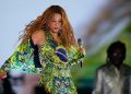 Shakira reúne a 2 millones de personas en Copacabana en un concierto gratuito histórico