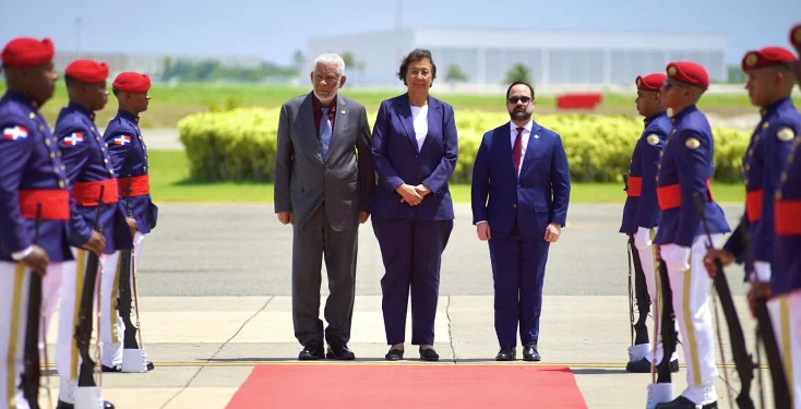 Presidenta de Surinam inicia visita oficial a RD