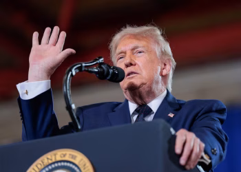 Trump exigió que Irán acepte sus términos y dijo que tomará una decisión final en breve: “Me reuniré ahora en la Sala de Situación”