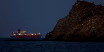 EEUU inmovilizó dos buques en el Golfo de Omán y bloquea a 70 petroleros que van o vienen de puertos iraníes