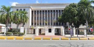 Minerd presenta avances en preparativos del año escolar 2026-2027