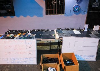 Policía desmantela estructura clandestina vinculada a estafas cibernéticas en SDN; 25 detenidos y equipos ocupados