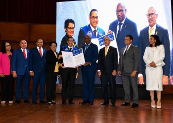 Editrudis Beltrán resalta formación continua y virtualidad en graduación de diplomado docente de la UASD
