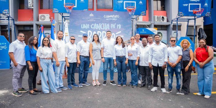 Ministerio de la Juventud y Alcaldía de Santo Domingo Norte entregan canchas deportivas a través del programa “Una Cancha Pa’ Mi Barrio”