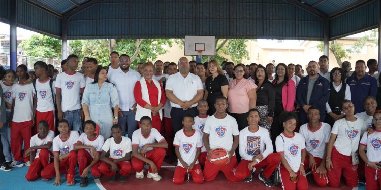 Regional 15 de Educación lanza programa “Escuelas Abiertas y Activas” para fortalecer la integración comunitaria y el desarrollo integral