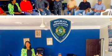 Coronel Ana Jiménez Cruceta fortalece acercamiento con comunitarios de Villa Fundación