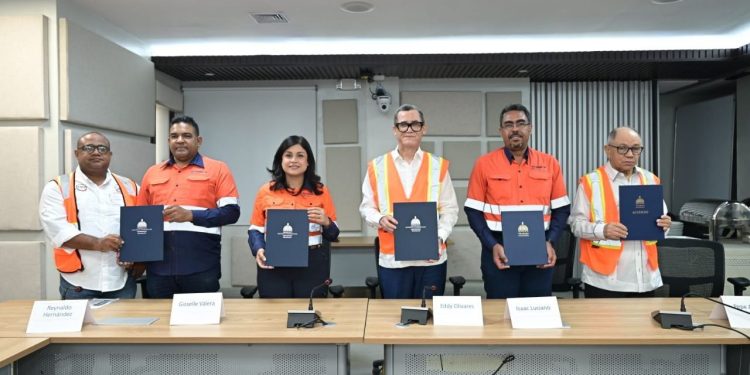 Barrick Pueblo Viejo y el Sindicato Unido de Trabajadores firman tercer convenio colectivo que beneficia a más de 1,800 empleados   