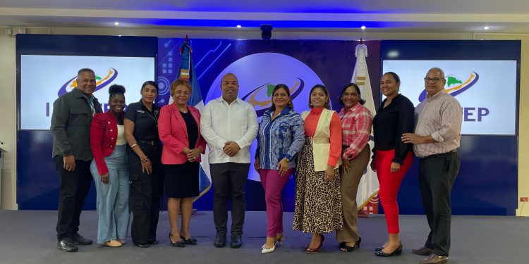 Distrito Educativo 15-06 participa en la puesta en ejecución del Acuerdo Interinstitucional MINERD – INFOTEP