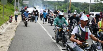 PN arremete con bombas lacrimógenas contra marcha pacífica en respaldo a planta de residuos sólidos 