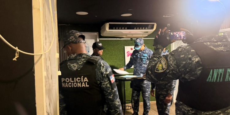 PN Y COBA cierran centros nocturnos por incumplir la Ley y ocupan equipos por alta contaminación sónica en Los Guaricanos, SDN