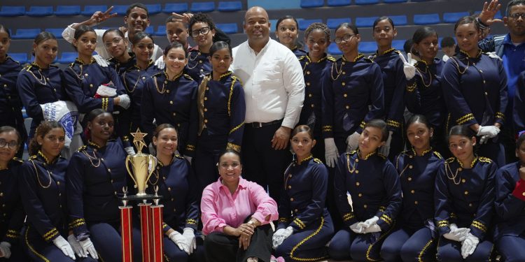 Regional 15 de Educación celebra exitoso Festival de Marchas Escolares