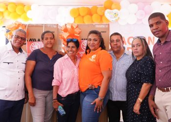 Fundación Oviedo celebra en grande el Día de las Madres en Nagua