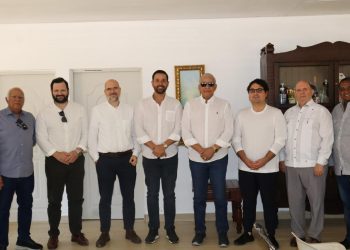 Andrés Bautista y Hostos Rizik recorren carretera Ramón Cáceres para iniciar estudios de ampliación a cuatro carriles, dispuestos por el Presidente Luis Abinader